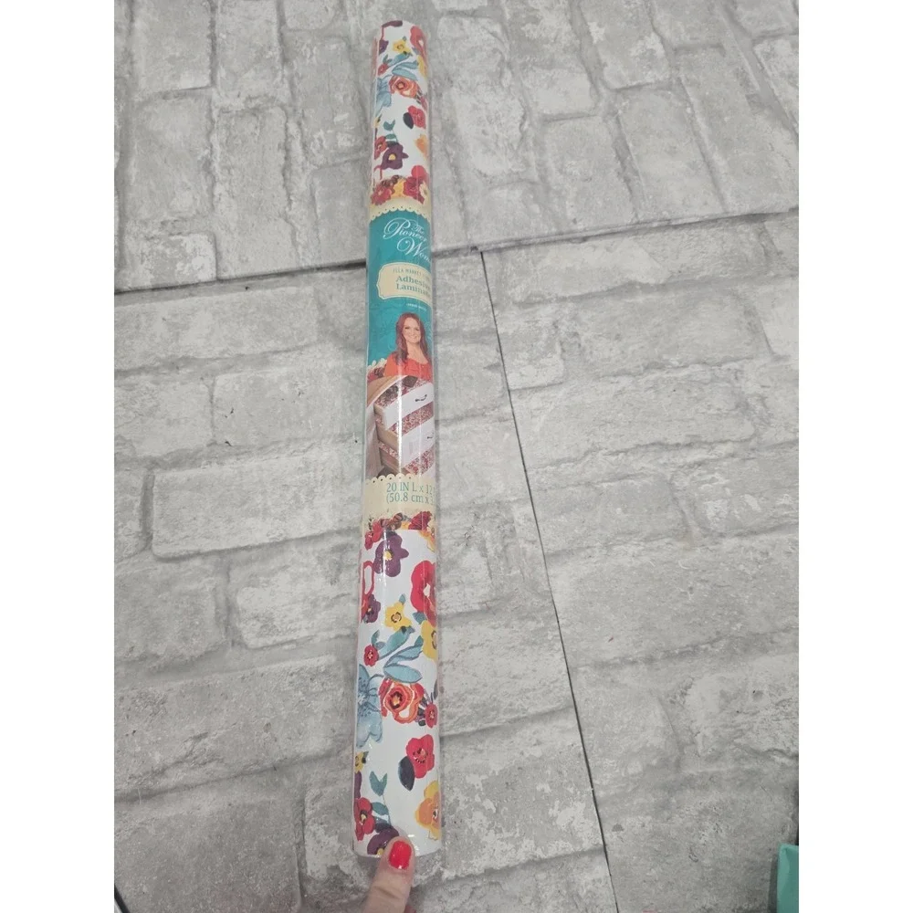 The Pioneer Woman Flea Market Floral Adhesive Laminate Drawer Shelf Liner 12'